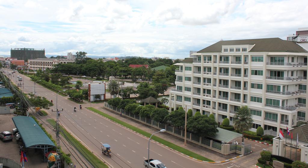 Mekong Hotel Vientiane Exterior photo